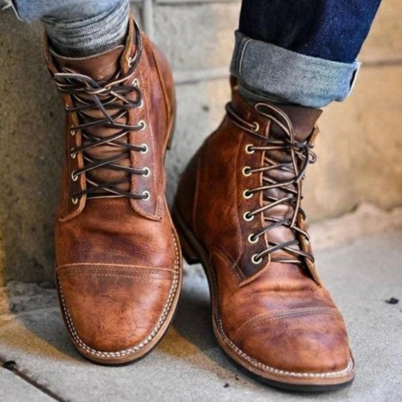 Wayne™ | Vintage Cap-Toe Lace-Up Boots